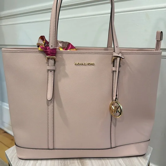 Michael Kors Tote Jet Set Large Pink Leather Travel Work Bag - Picture 4 of 17